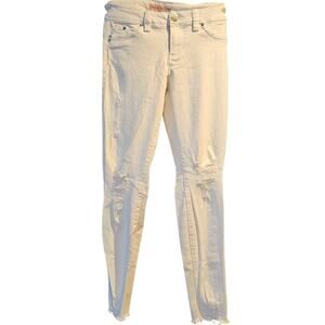 YMI USA White Denim Jeans Wanna Betta Butt Junior Size 5 Women's EUC